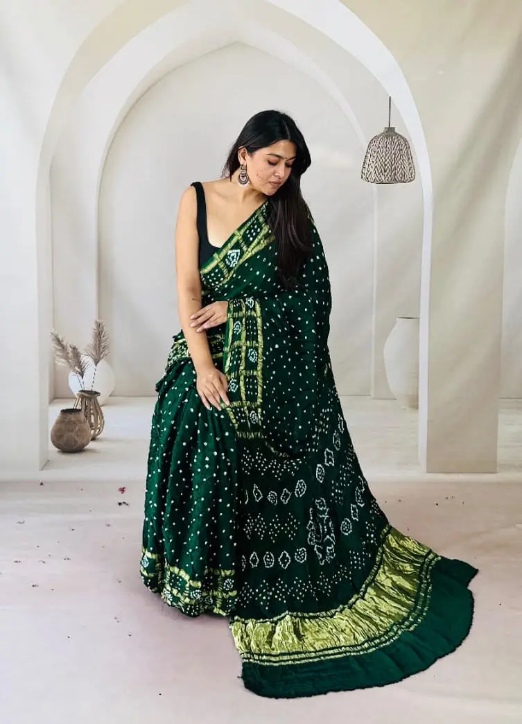 Georgette Bandhani Printed Saree With Unstitched Blouse Piece